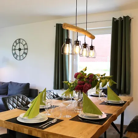 Apartmán Moderneeg-wohnungimguenztal *